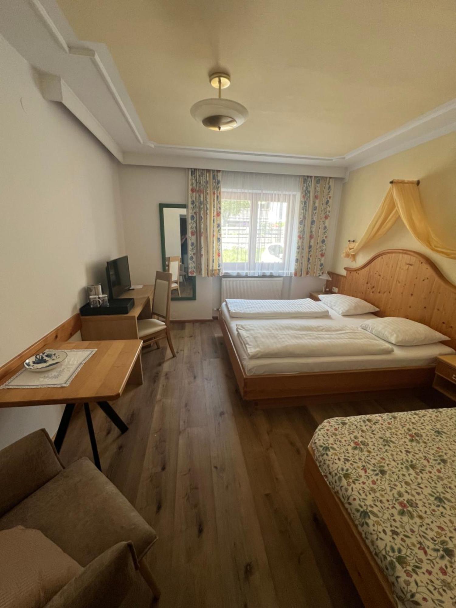 Hotel Hettlerhof à Maishofen Extérieur photo